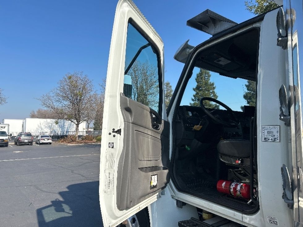 Refrigerated Truck-Light and Medium Duty Trucks-International-2020-MV607-Sacramento-CA-225,904\n\t\tmiles-$ 50,250 - Image 16