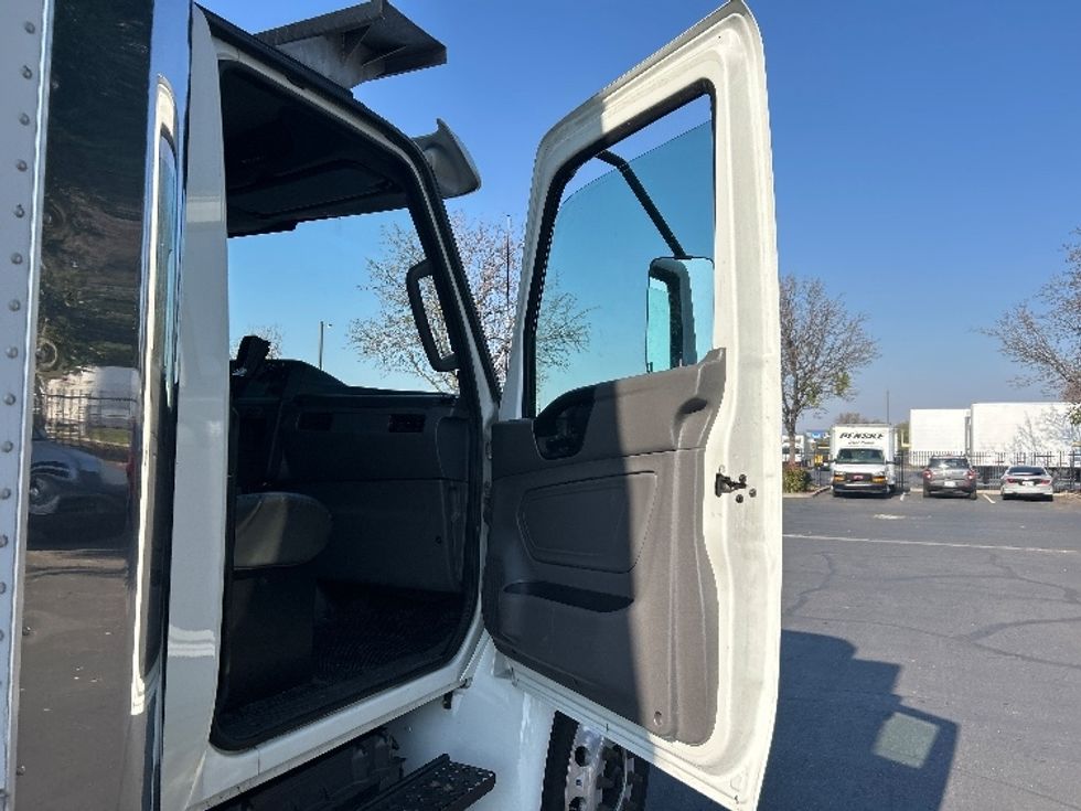 Refrigerated Truck-Light and Medium Duty Trucks-International-2020-MV607-Sacramento-CA-225,904\n\t\tmiles-$ 50,250 - Image 19