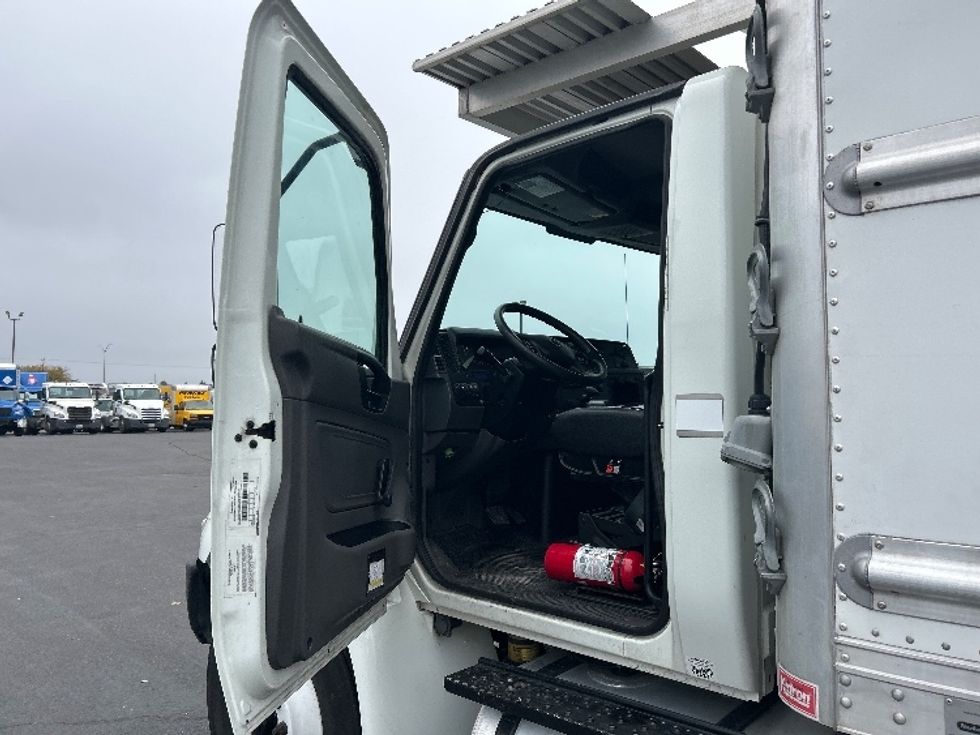 Refrigerated Truck-Light and Medium Duty Trucks-International-2020-MV607-Santa Clara-CA-138,480\n\t\tmiles-$ 66,250 - Image 16
