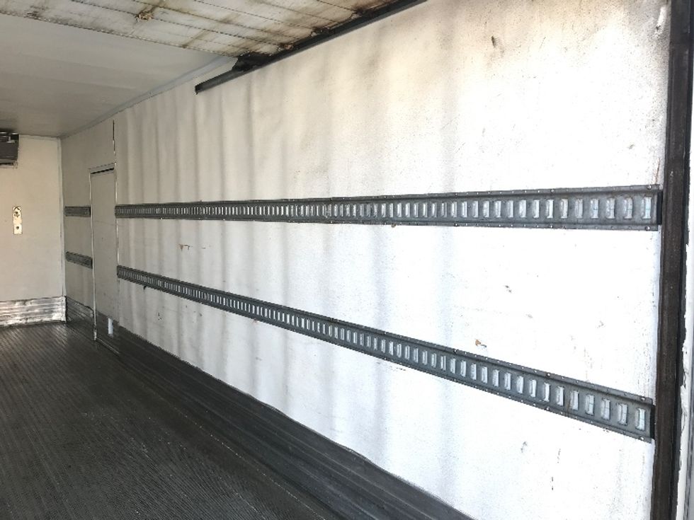 Refrigerated Truck-Light and Medium Duty Trucks-International-2020-MV607-Scarborough-ON-214,153\n\t\tkm-$ 72,250 - Image 12