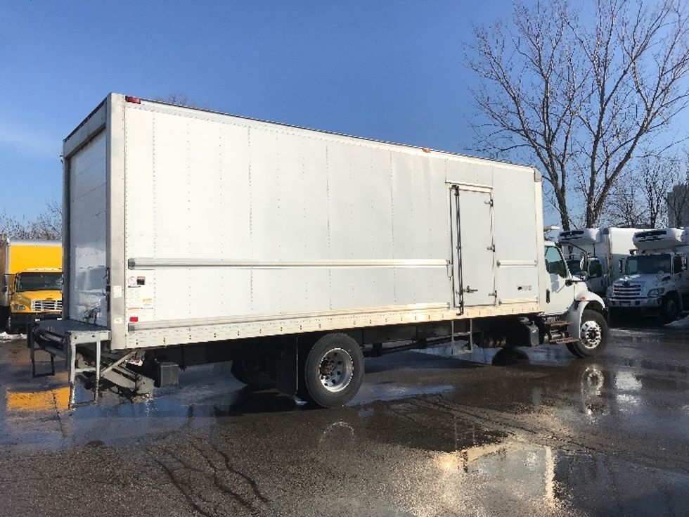 Refrigerated Truck-Light and Medium Duty Trucks-International-2020-MV607-Scarborough-ON-214,153\n\t\tkm-$ 72,250 - Image 13
