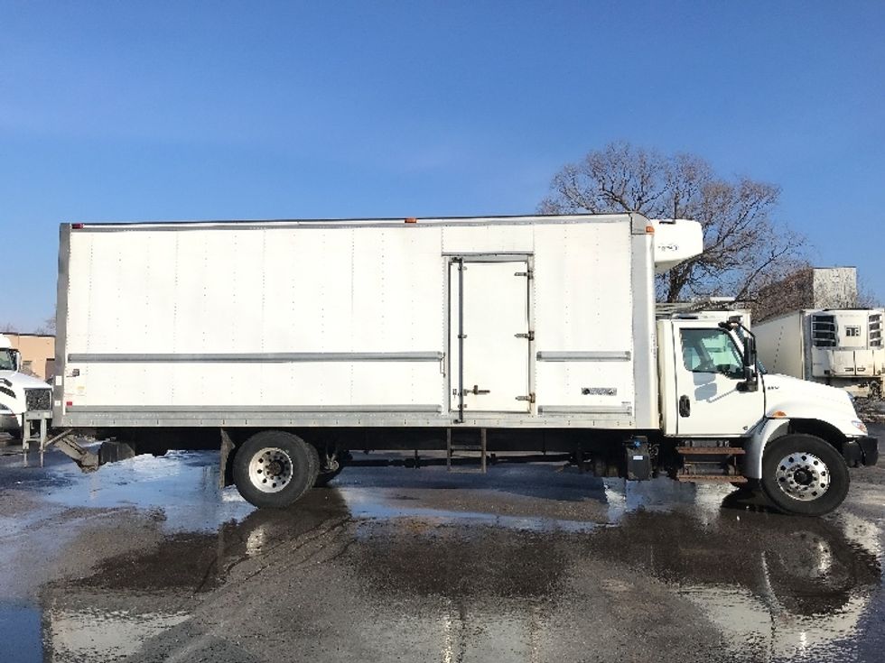 Refrigerated Truck-Light and Medium Duty Trucks-International-2020-MV607-Scarborough-ON-214,153\n\t\tkm-$ 72,250 - Image 15