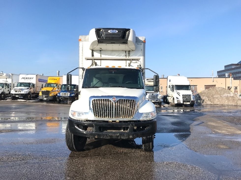 Refrigerated Truck-Light and Medium Duty Trucks-International-2020-MV607-Scarborough-ON-214,153\n\t\tkm-$ 72,250 - Image 2