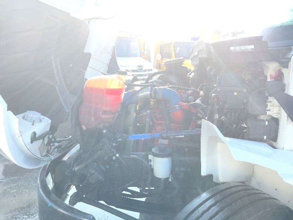 Refrigerated Truck-Light and Medium Duty Trucks-International-2020-MV607-Scarborough-ON-214,153\n\t\tkm-$ 72,250 - Image 24