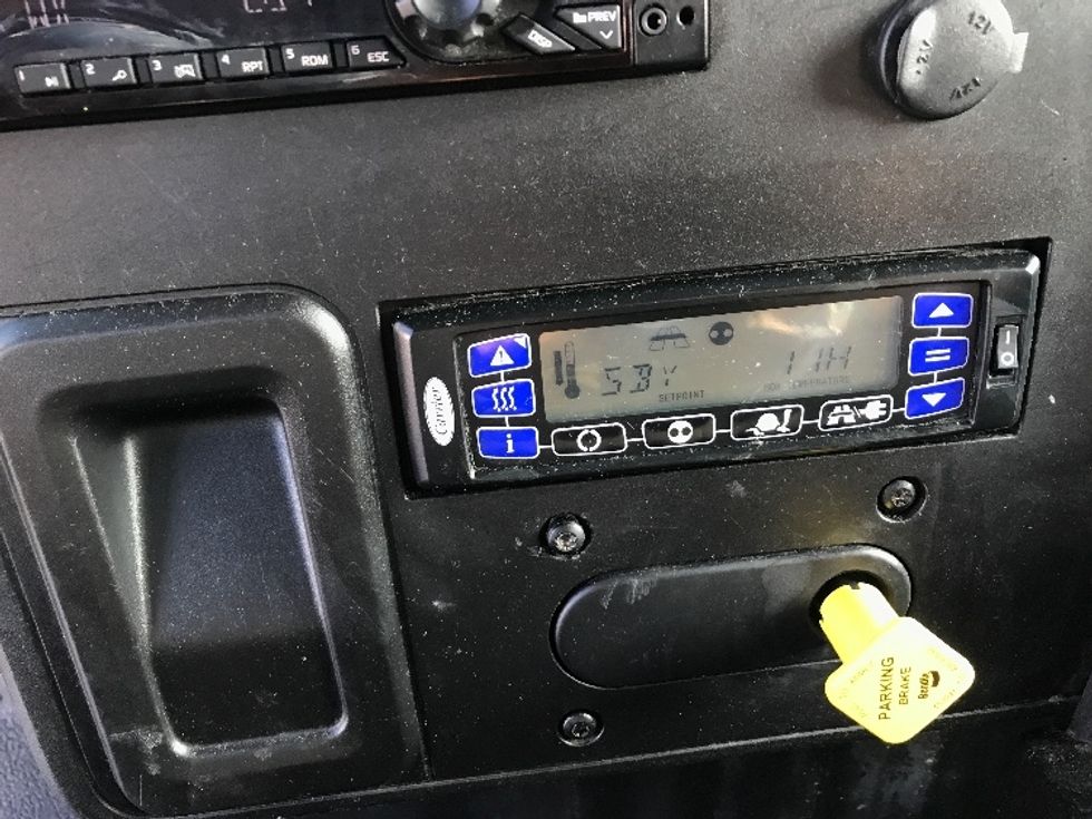 Refrigerated Truck-Light and Medium Duty Trucks-International-2020-MV607-Scarborough-ON-214,153\n\t\tkm-$ 72,250 - Image 26