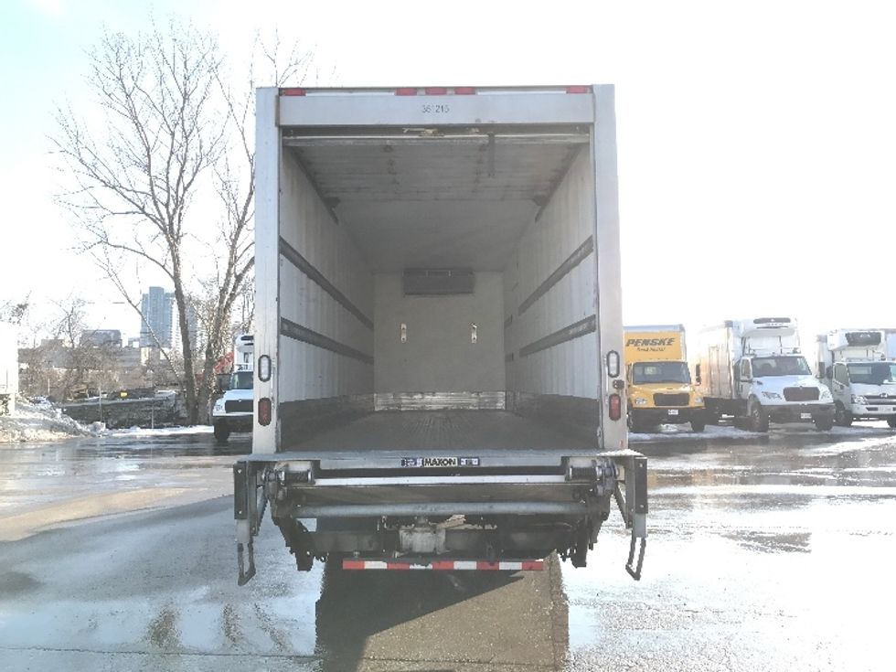 Refrigerated Truck-Light and Medium Duty Trucks-International-2020-MV607-Scarborough-ON-214,153\n\t\tkm-$ 72,250 - Image 8