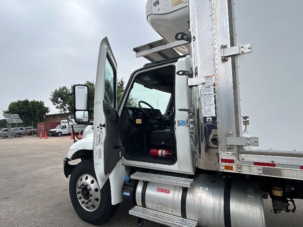 Refrigerated Truck-Light and Medium Duty Trucks-International-2020-MV607-Selma-TX-92,060\n\t\tmiles-$ 55,250 - Image 16