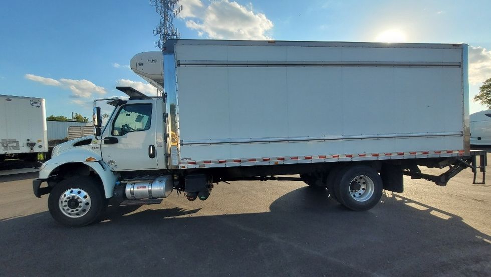 Refrigerated Truck-Light and Medium Duty Trucks-International-2020-MV607-South Plainfield-NJ-202,183\n\t\tmiles-$ 44,000 - Image 4