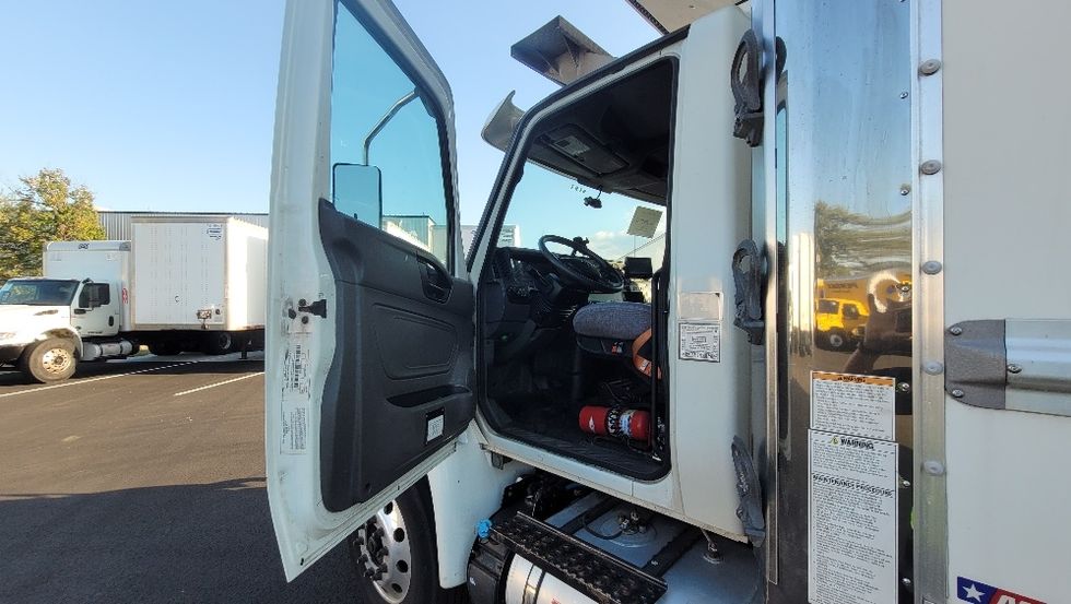 Refrigerated Truck-Light and Medium Duty Trucks-International-2020-MV607-South Plainfield-NJ-202,183\n\t\tmiles-$ 44,000 - Image 16