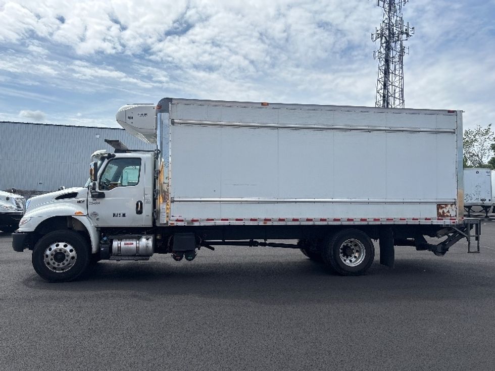 Refrigerated Truck-Light and Medium Duty Trucks-International-2020-MV607-South Plainfield-NJ-230,000\n\t\tmiles-$ 27,750 - Image 4