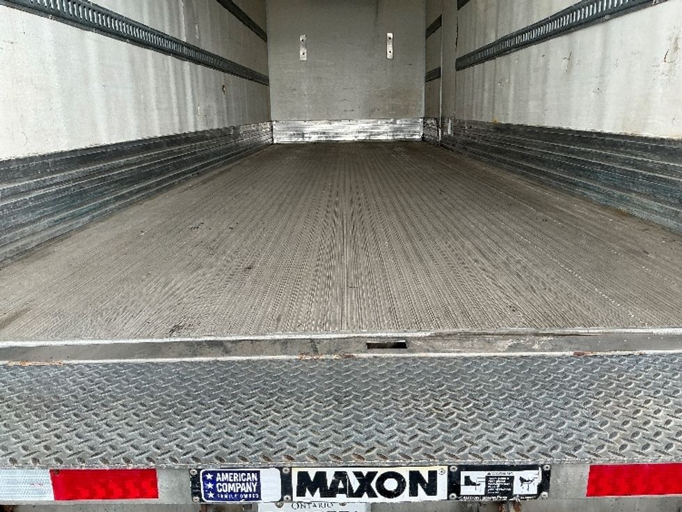 Refrigerated Truck-Light and Medium Duty Trucks-International-2020-MV607-Stoney Creek-ON-176,131\n\t\tkm-$ 71,000 - Image 10