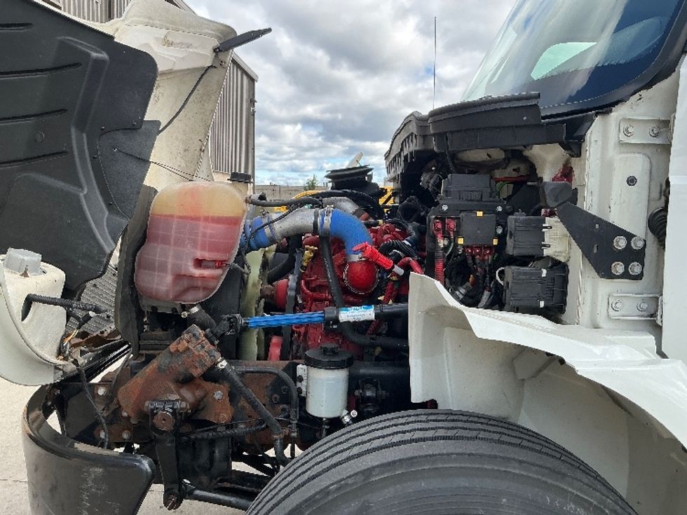 Refrigerated Truck-Light and Medium Duty Trucks-International-2020-MV607-Stoney Creek-ON-176,131\n\t\tkm-$ 71,000 - Image 24