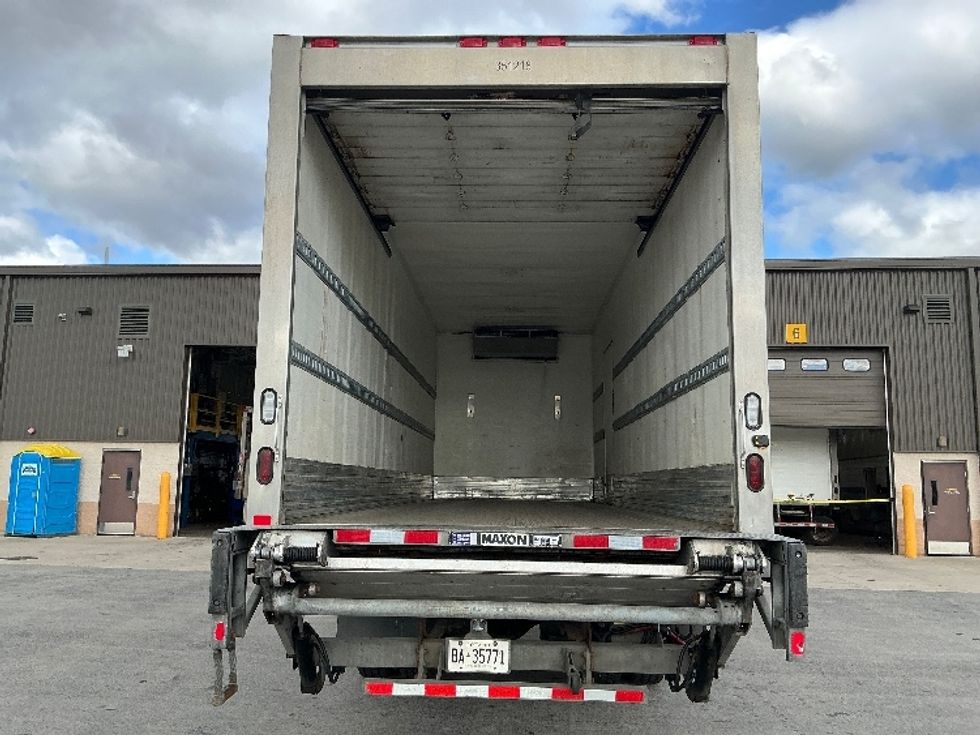 Refrigerated Truck-Light and Medium Duty Trucks-International-2020-MV607-Stoney Creek-ON-176,131\n\t\tkm-$ 71,000 - Image 8