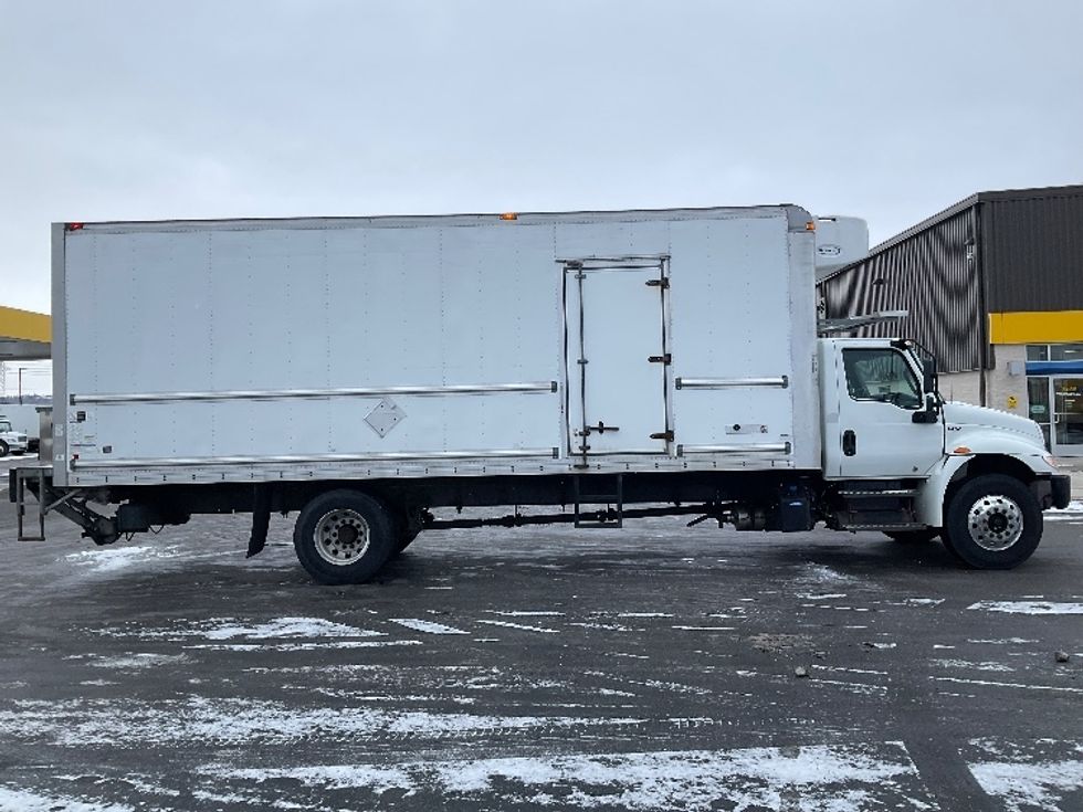 Refrigerated Truck-Light and Medium Duty Trucks-International-2020-MV607-Stoney Creek-ON-253,540\n\t\tkm-$ 67,000 - Image 15