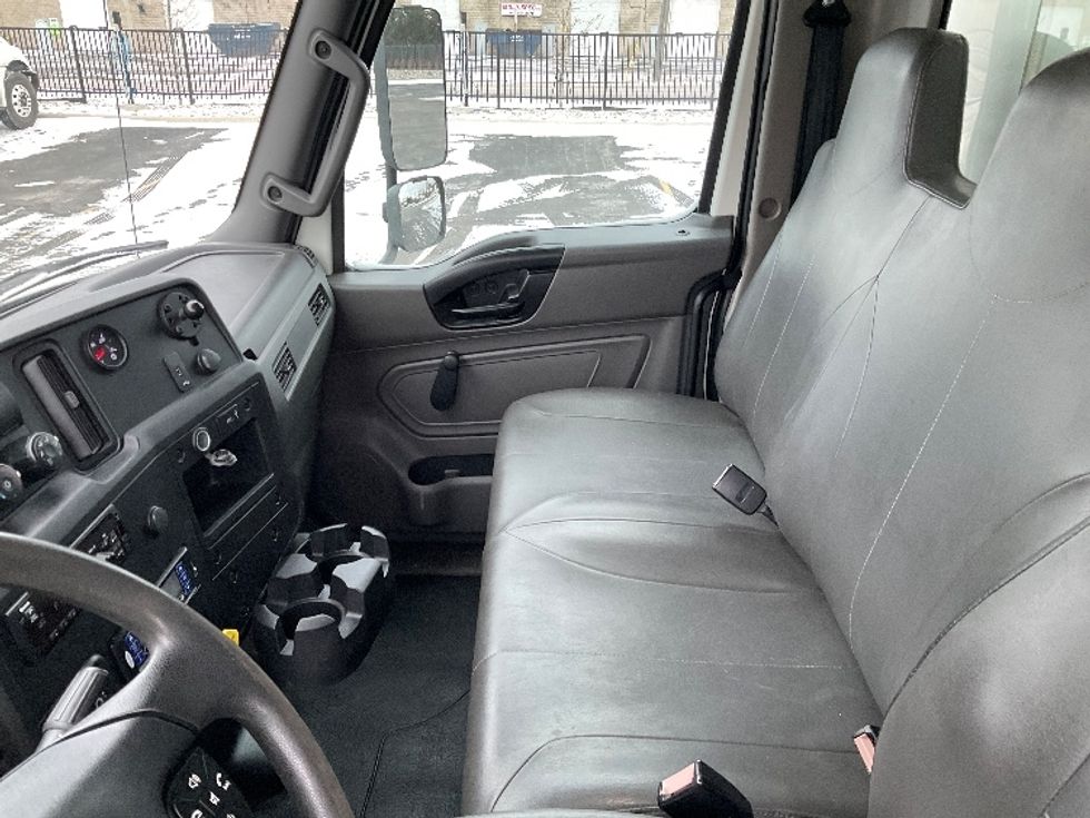 Refrigerated Truck-Light and Medium Duty Trucks-International-2020-MV607-Stoney Creek-ON-253,540\n\t\tkm-$ 67,000 - Image 19