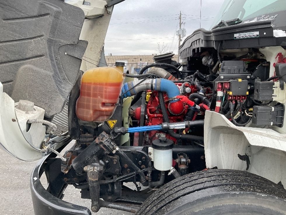 Refrigerated Truck-Light and Medium Duty Trucks-International-2020-MV607-Stoney Creek-ON-253,540\n\t\tkm-$ 67,000 - Image 24