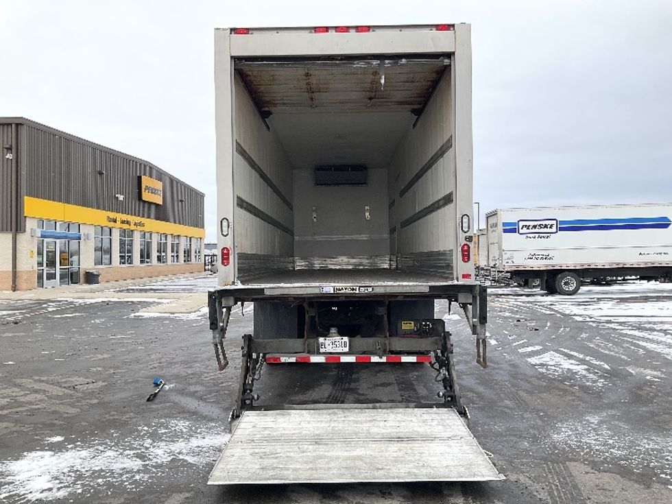 Refrigerated Truck-Light and Medium Duty Trucks-International-2020-MV607-Stoney Creek-ON-253,540\n\t\tkm-$ 67,000 - Image 9