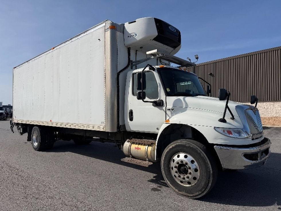 Refrigerated Truck-Light and Medium Duty Trucks-International-2020-MV607-Stoney Creek-ON-257,289\n\t\tkm-$ 74,500 - Image 1