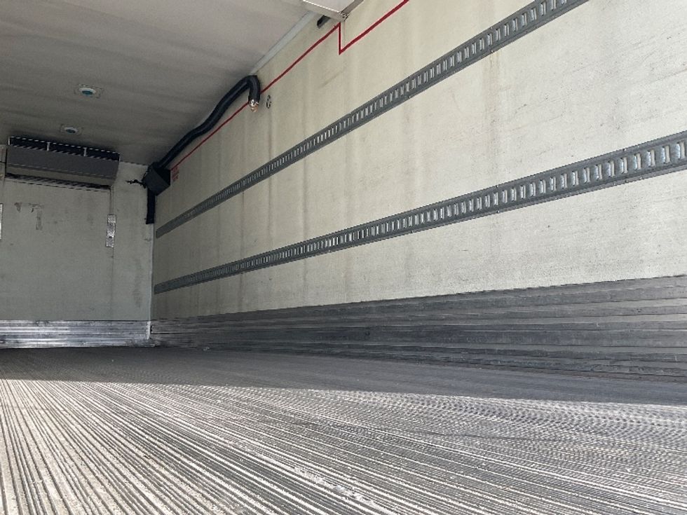 Refrigerated Truck-Light and Medium Duty Trucks-International-2020-MV607-Stoney Creek-ON-257,289\n\t\tkm-$ 74,500 - Image 12