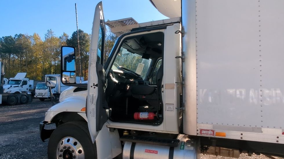 Refrigerated Truck-Light and Medium Duty Trucks-International-2020-MV607-Suwanee-GA-306,660\n\t\tmiles-$ 29,500 - Image 16
