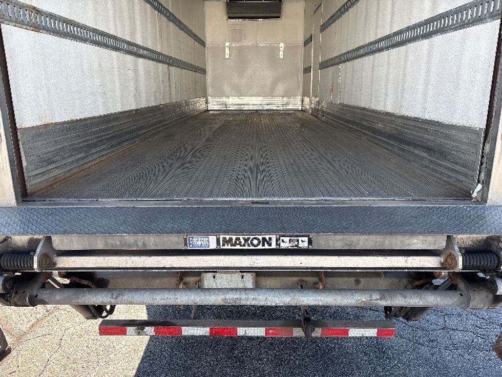 Refrigerated Truck-Light and Medium Duty Trucks-International-2020-MV607-Toronto-ON-275,200\n\t\tkm-$ 60,000 - Image 10