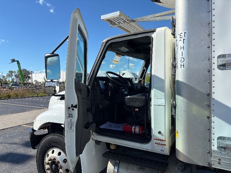 Refrigerated Truck-Light and Medium Duty Trucks-International-2020-MV607-Toronto-ON-275,200\n\t\tkm-$ 60,000 - Image 16