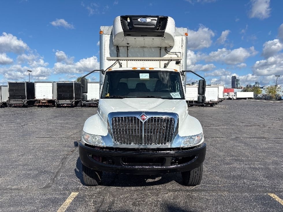 Refrigerated Truck-Light and Medium Duty Trucks-International-2020-MV607-Toronto-ON-275,200\n\t\tkm-$ 60,000 - Image 2