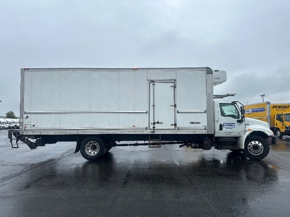 Refrigerated Truck-Light and Medium Duty Trucks-International-2020-MV607-Toronto-ON-353,705\n\t\tkm-$ 58,250 - Image 15