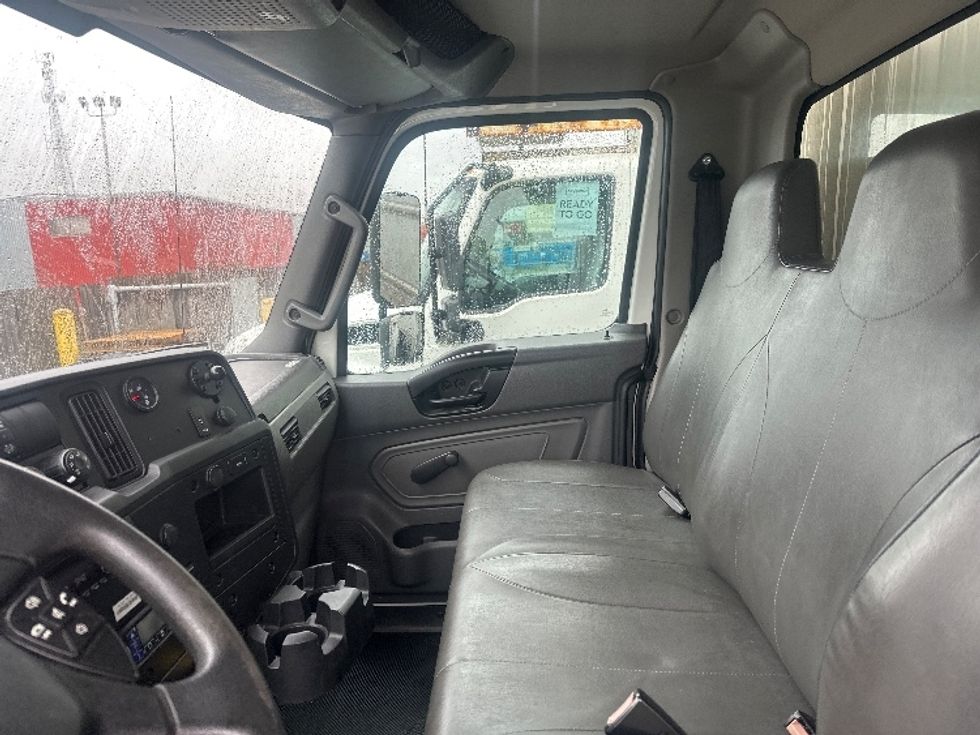 Refrigerated Truck-Light and Medium Duty Trucks-International-2020-MV607-Toronto-ON-353,705\n\t\tkm-$ 58,250 - Image 19