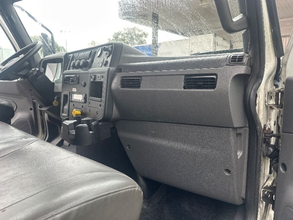 Refrigerated Truck-Light and Medium Duty Trucks-International-2020-MV607-Toronto-ON-353,705\n\t\tkm-$ 58,250 - Image 21