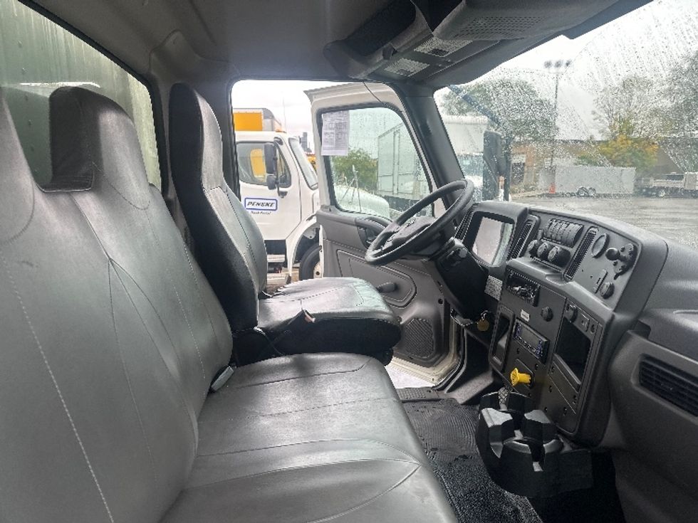 Refrigerated Truck-Light and Medium Duty Trucks-International-2020-MV607-Toronto-ON-353,705\n\t\tkm-$ 58,250 - Image 22