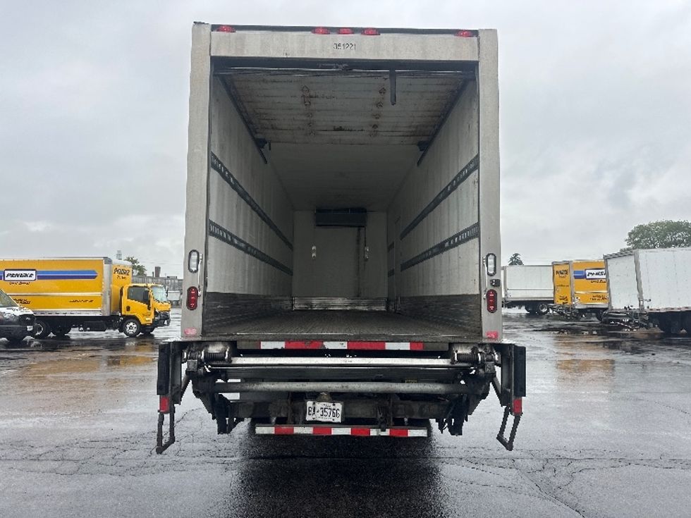Refrigerated Truck-Light and Medium Duty Trucks-International-2020-MV607-Toronto-ON-353,705\n\t\tkm-$ 58,250 - Image 8