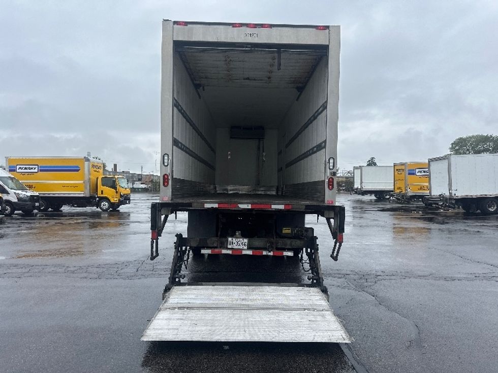 Refrigerated Truck-Light and Medium Duty Trucks-International-2020-MV607-Toronto-ON-353,705\n\t\tkm-$ 58,250 - Image 9