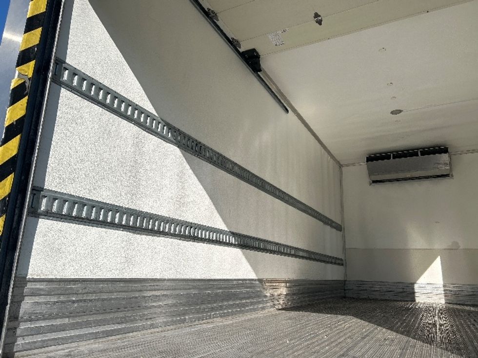 Refrigerated Truck-Light and Medium Duty Trucks-International-2020-MV607-Torrance-CA-129,081\n\t\tmiles-$ 58,500 - Image 11