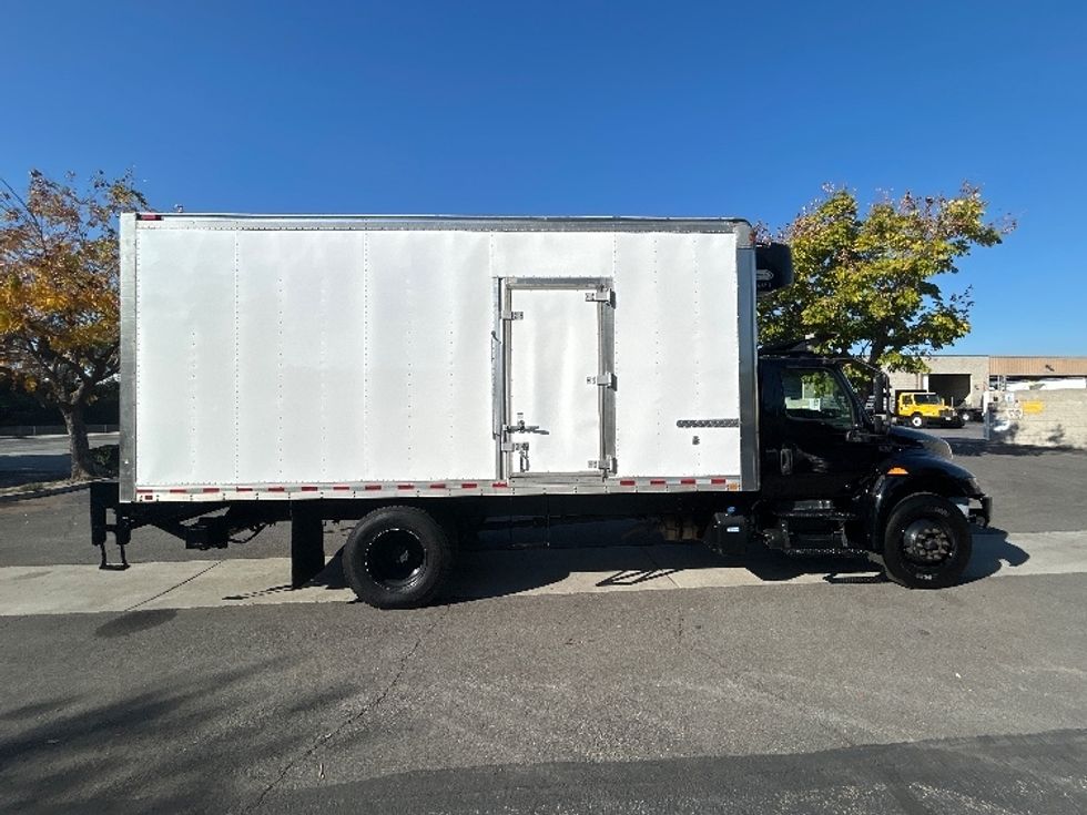 Refrigerated Truck-Light and Medium Duty Trucks-International-2020-MV607-Torrance-CA-129,081\n\t\tmiles-$ 58,500 - Image 15