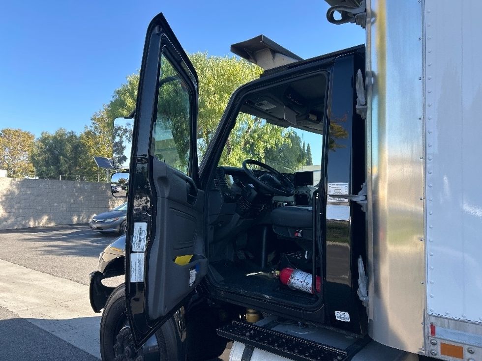 Refrigerated Truck-Light and Medium Duty Trucks-International-2020-MV607-Torrance-CA-129,081\n\t\tmiles-$ 58,500 - Image 16