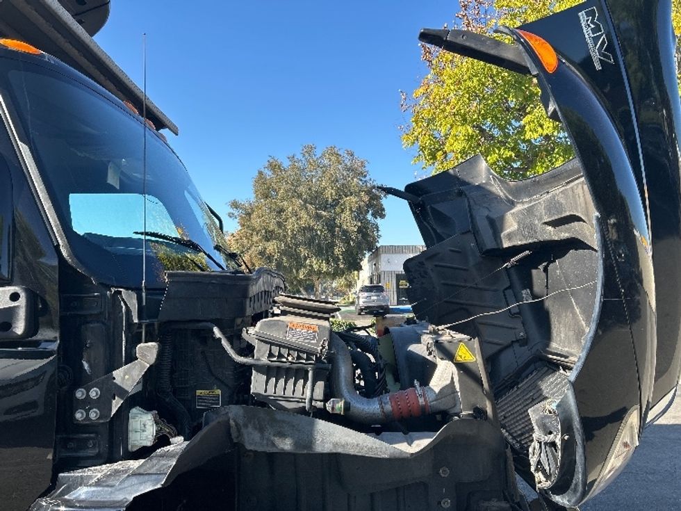 Refrigerated Truck-Light and Medium Duty Trucks-International-2020-MV607-Torrance-CA-129,081\n\t\tmiles-$ 58,500 - Image 23