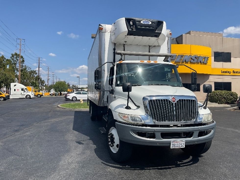 Refrigerated Truck-Light and Medium Duty Trucks-International-2020-MV607-Torrance-CA-142,224\n\t\tmiles-$ 42,500 - Image 1