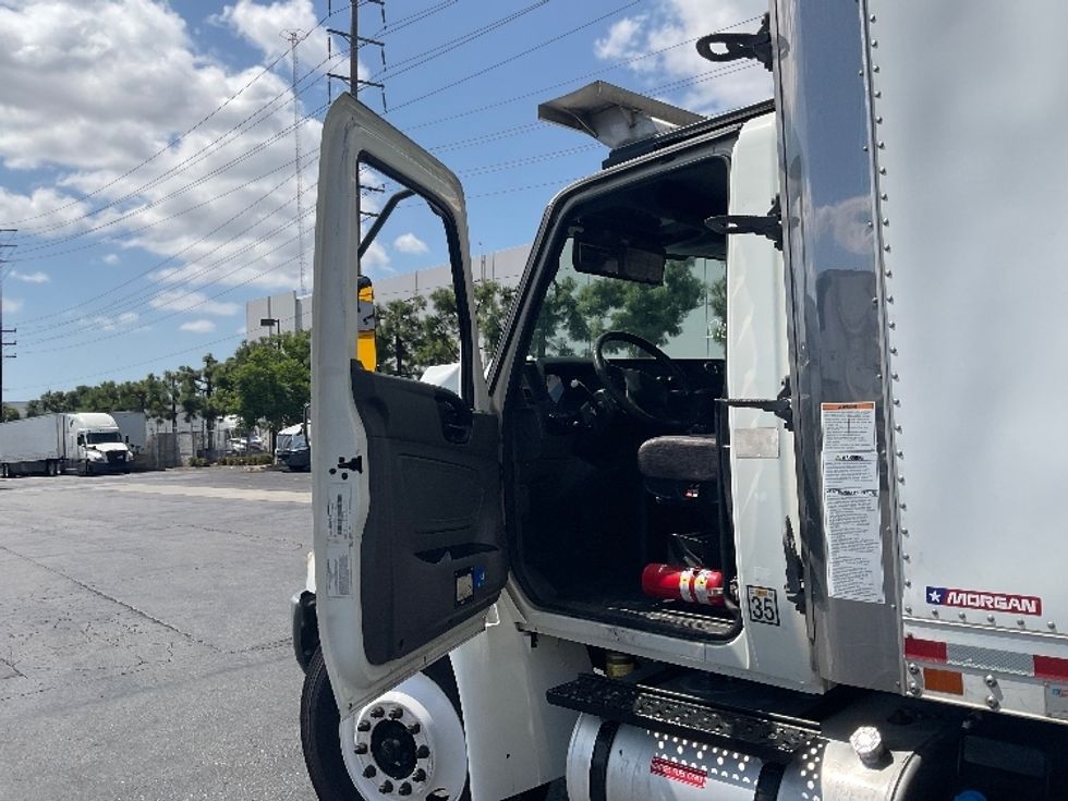 Refrigerated Truck-Light and Medium Duty Trucks-International-2020-MV607-Torrance-CA-142,224\n\t\tmiles-$ 42,500 - Image 16