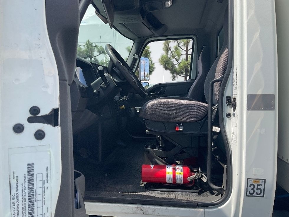 Refrigerated Truck-Light and Medium Duty Trucks-International-2020-MV607-Torrance-CA-142,224\n\t\tmiles-$ 42,500 - Image 17