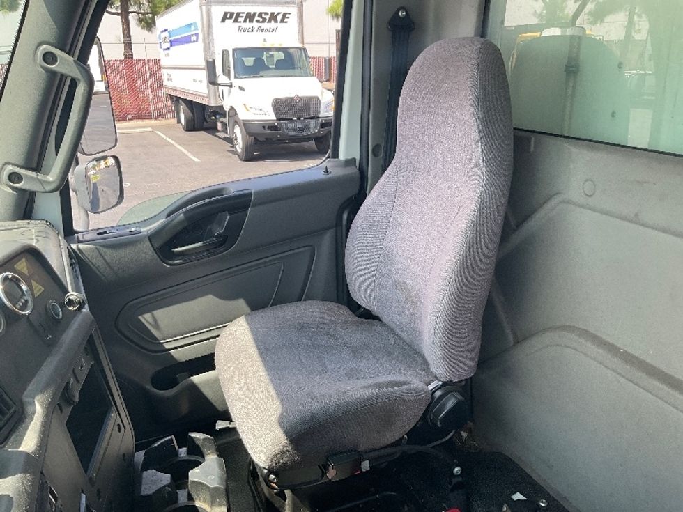 Refrigerated Truck-Light and Medium Duty Trucks-International-2020-MV607-Torrance-CA-142,224\n\t\tmiles-$ 42,500 - Image 19