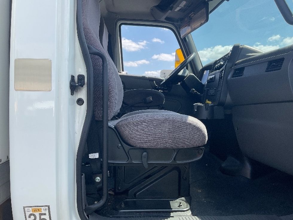 Refrigerated Truck-Light and Medium Duty Trucks-International-2020-MV607-Torrance-CA-142,224\n\t\tmiles-$ 42,500 - Image 22