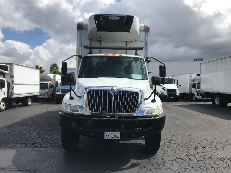 Refrigerated Truck-Light and Medium Duty Trucks-International-2020-MV607-Torrance-CA-158,752\n\t\tmiles-$ 55,250 - Image 2