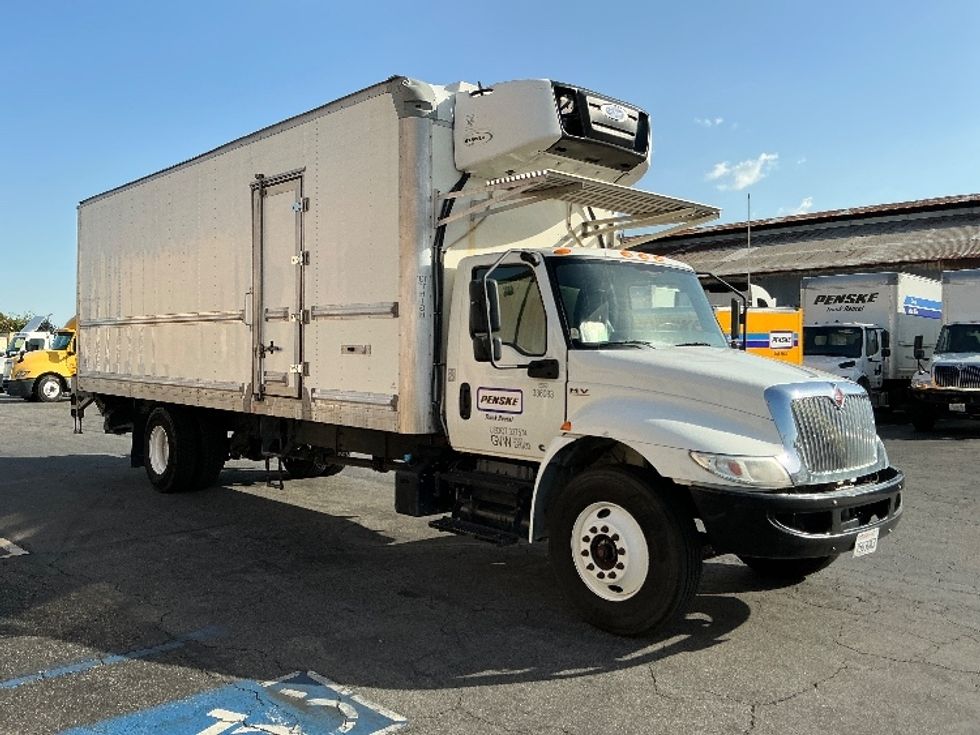 Refrigerated Truck-Light and Medium Duty Trucks-International-2020-MV607-Torrance-CA-167,832\n\t\tmiles-$ 60,500 - Image 1