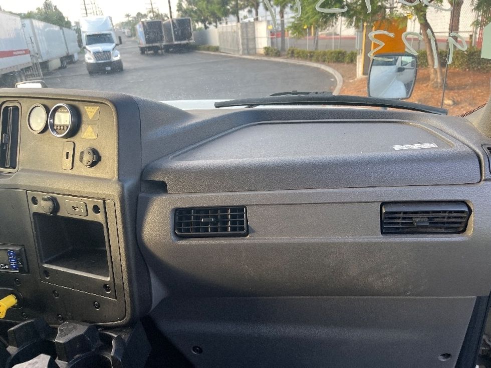 Refrigerated Truck-Light and Medium Duty Trucks-International-2020-MV607-Torrance-CA-168,747\n\t\tmiles-$ 52,500 - Image 21