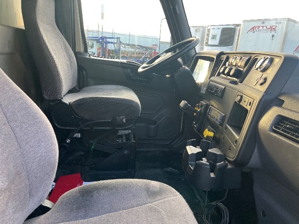 Refrigerated Truck-Light and Medium Duty Trucks-International-2020-MV607-Torrance-CA-168,747\n\t\tmiles-$ 52,500 - Image 22