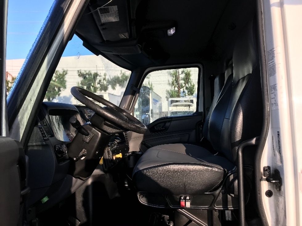 Refrigerated Truck-Light and Medium Duty Trucks-International-2020-MV607-Torrance-CA-245,576\n\t\tmiles-$ 46,250 - Image 17