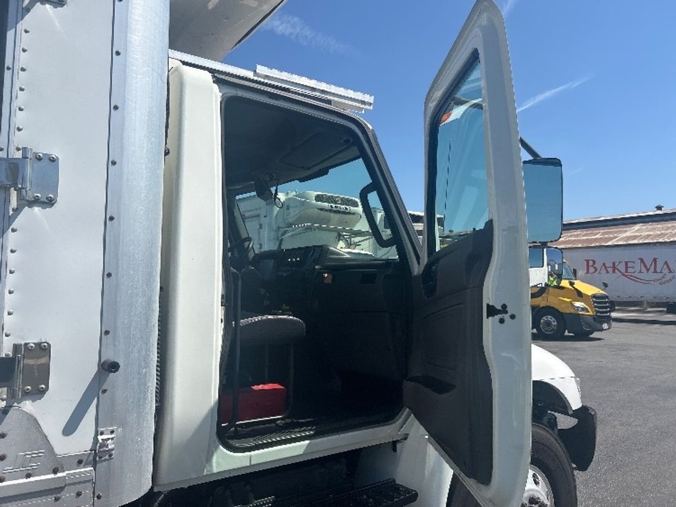 Refrigerated Truck-Light and Medium Duty Trucks-International-2020-MV607-Torrance-CA-248,676\n\t\tmiles-$ 50,500 - Image 20