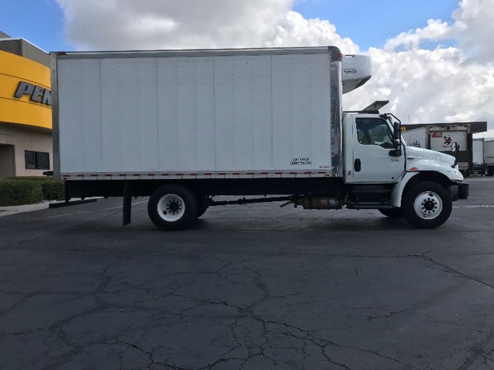 Refrigerated Truck-Light and Medium Duty Trucks-International-2020-MV607-Torrance-CA-254,508\n\t\tmiles-$ 35,500 - Image 14