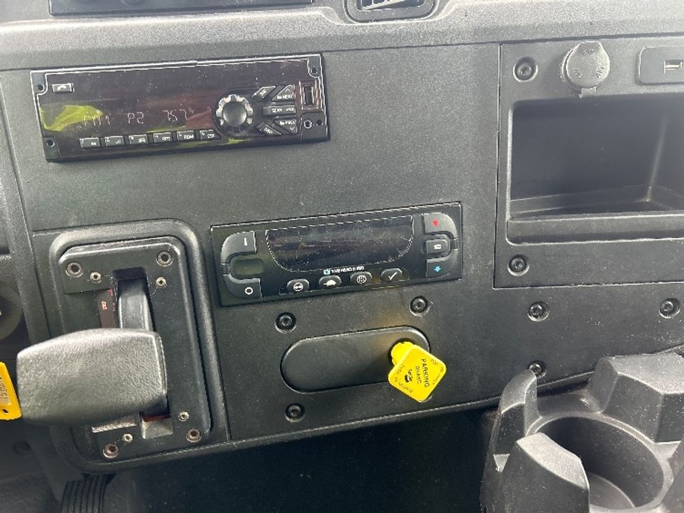 Refrigerated Truck-Light and Medium Duty Trucks-International-2020-MV607-Torrance-CA-288,159\n\t\tmiles-$ 43,250 - Image 26